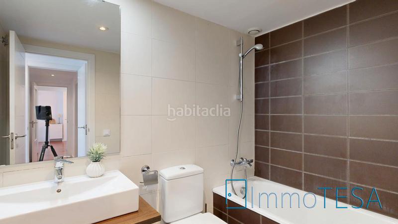 Foto f51e31a9-e501-47f8-9fe2-a37e6de1005a. Flat with heating parking in Parc d´Europa Barberà del Vallès