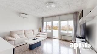 Casa adossada a La Romnica. Para dos familias