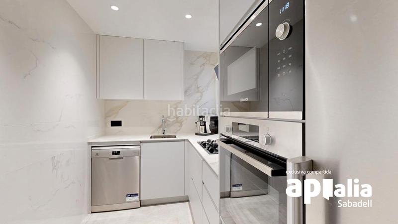 Foto 4365b833-a08e-48a4-ba14-5bb49a16436c. Casa adosada para dos familias en La Romànica Barberà del Vallès