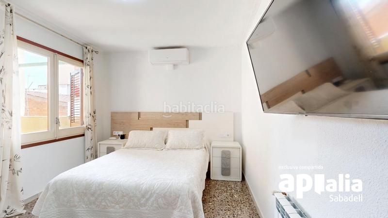 Foto 7cd7a6ca-11ff-4e13-8f19-996b514bb730. Casa adosada para dos familias en La Romànica Barberà del Vallès