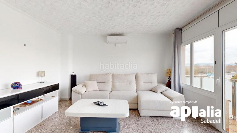 Foto ab773b92-1a91-44f1-a9ad-9891b5eaa15f. Casa adosada para dos familias en La Romànica Barberà del Vallès