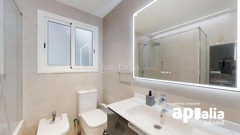 Foto b92d10e9-1491-47d3-9bd8-dbd065b97490. Casa adosada para dos familias en La Romànica Barberà del Vallès