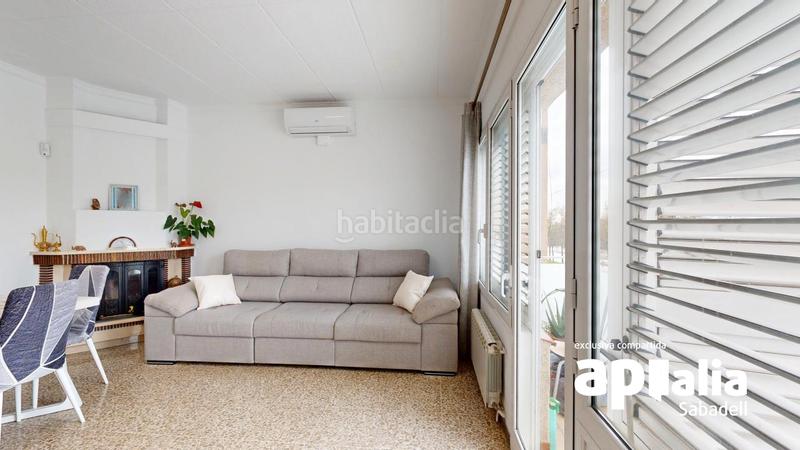 Foto c0da406d-d465-4ef3-b1e2-6dfc95062db4. Casa adosada para dos familias en La Romànica Barberà del Vallès