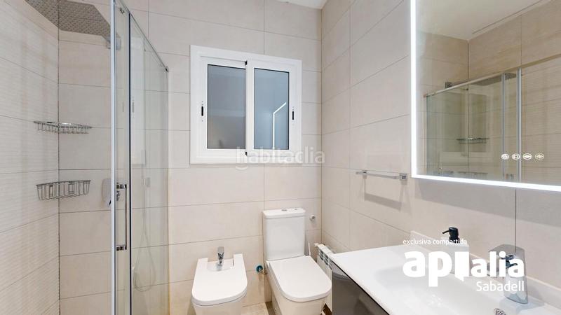 Foto c7393187-d927-4494-af1d-6e1d5acc8cb4. Casa adosada para dos familias en La Romànica Barberà del Vallès