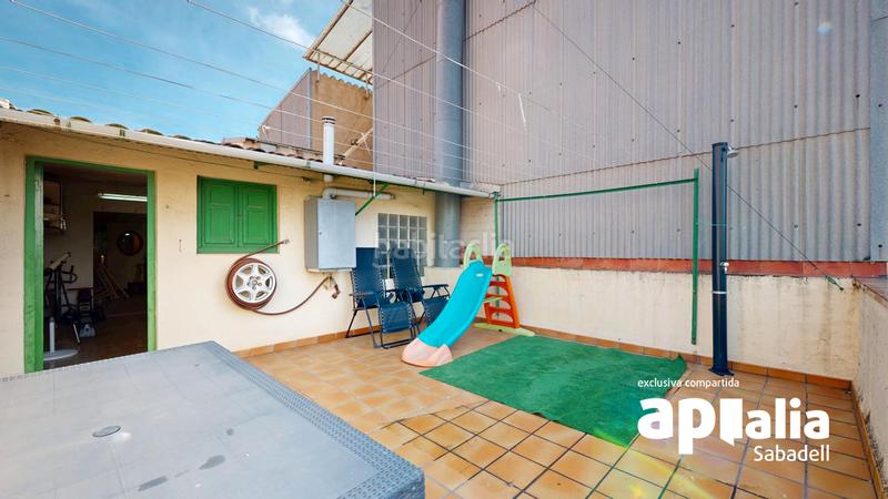 Foto d4b73a64-e1a3-4d34-8793-2ab52ebb9041. Casa adosada para dos familias en La Romànica Barberà del Vallès