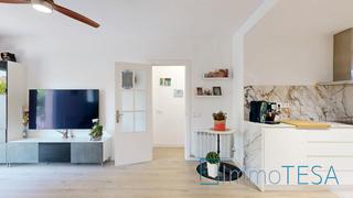 Casa adossada a Barri Antic. Con terrazas y parking