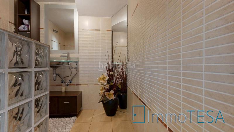 Foto 071fd1f5-2adc-4923-83ed-efef9ada05f5. Casa adossada amb calefacció aparcament piscina a Barberà del Vallès