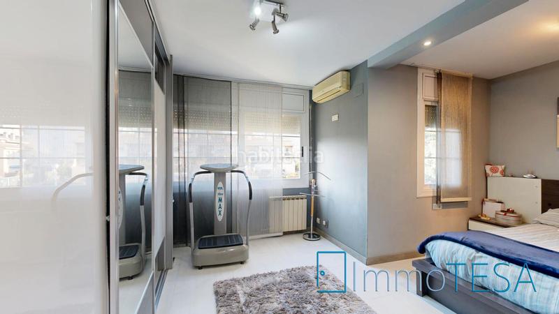 Foto 12d26dc1-0d00-4656-a14b-1084b6745388. Casa adossada amb calefacció aparcament piscina a Barberà del Vallès