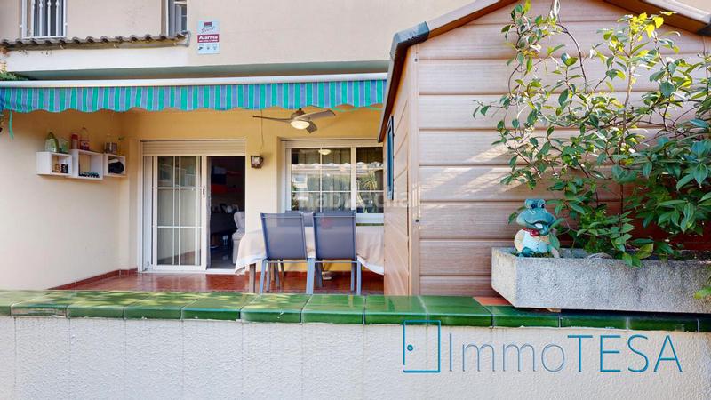 Foto 49b4d393-ad3d-46af-b0a3-b9d38d717cd6. Casa adossada amb calefacció aparcament piscina a Barberà del Vallès