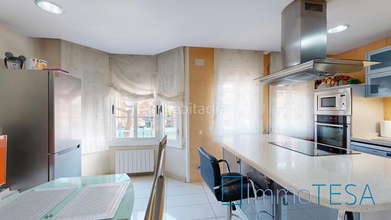 Foto 92218709-1bb7-420e-8b8d-370bedd86db5. Casa adossada amb calefacció aparcament piscina a Barberà del Vallès