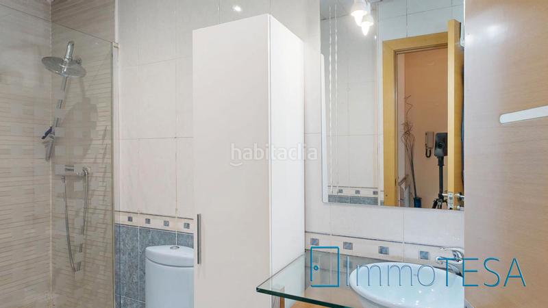 Foto 9be7ad24-32e6-4362-8354-271026cebd97. Casa adossada amb calefacció aparcament piscina a Barberà del Vallès