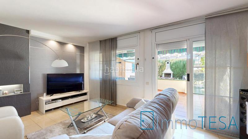 Foto b396bc76-4eec-4981-bb1e-99a8f399c34d. Casa adossada amb calefacció aparcament piscina a Barberà del Vallès