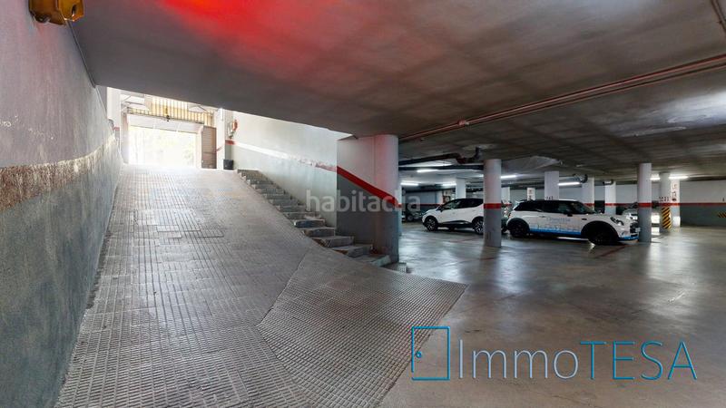 Foto 9eb82a18-286c-431e-b827-11b79ecfba85. Parking coche en via sant oleguer en La Romànica Barberà del Vallès