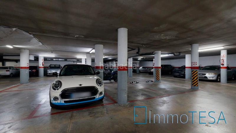 Foto d0be6dcd-27f8-4cab-b1f1-6f55ffe1fabd. Parking coche en via sant oleguer en La Romànica Barberà del Vallès