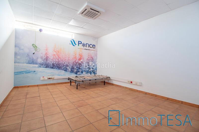 Foto 30f1d08e-1576-4f0a-a853-6417850eaaa3. Location local commercial dans Centre-Eixample-Can Llobet Barberà del Vallès