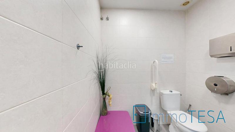 Foto 2e7dc1d6-f37e-4db8-b88a-4f05560599bc. Local comercial a Barri Antic Barberà del Vallès