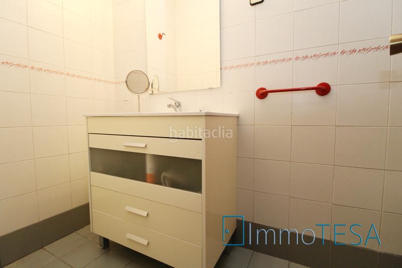 Foto a1c1b4bf-4ae2-4d2e-9d54-8624b66e2265. Semi detached house in Barri Antic Barberà del Vallès