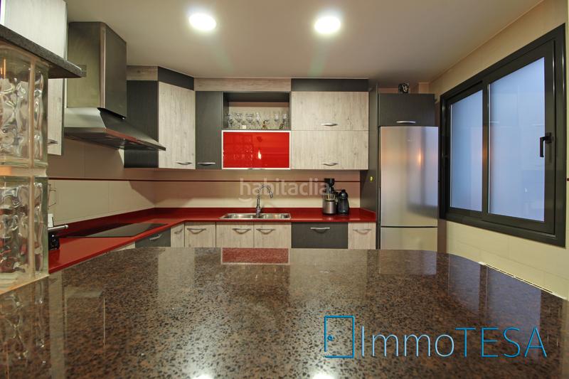 Foto 68b35f35-18b7-4301-b137-dcbdcacf241a. Casa adossada amb calefacció aparcament a La Romànica Barberà del Vallès