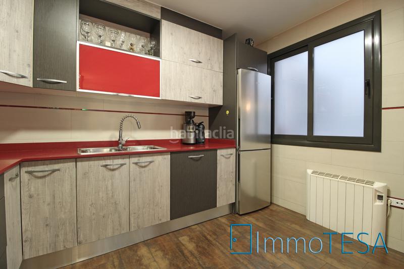 Foto 6e9c26f0-d2ae-4b8c-a35c-903816efd133. Casa adossada amb calefacció aparcament a La Romànica Barberà del Vallès