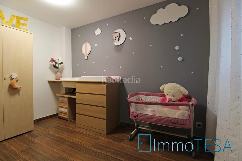 Foto 7f779549-a33c-44a6-9fd6-f75a00f7fac4. Casa adossada amb calefacció aparcament a La Romànica Barberà del Vallès