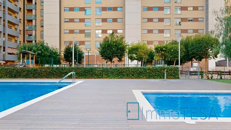 Foto 06738977-1572-435c-a9ef-dcd39da07f0c. Pis amb calefacció aparcament piscina a Parc d´Europa Barberà del Vallès