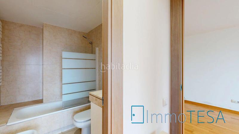 Foto 50fc989c-f5e6-49be-9ad6-f023e9be8193. Pis amb calefacció aparcament piscina a Parc d´Europa Barberà del Vallès