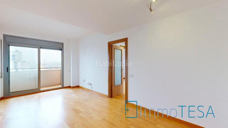 Foto 60af131c-0eb2-48dd-a084-711860ea17c6. Pis amb calefacció aparcament piscina a Parc d´Europa Barberà del Vallès