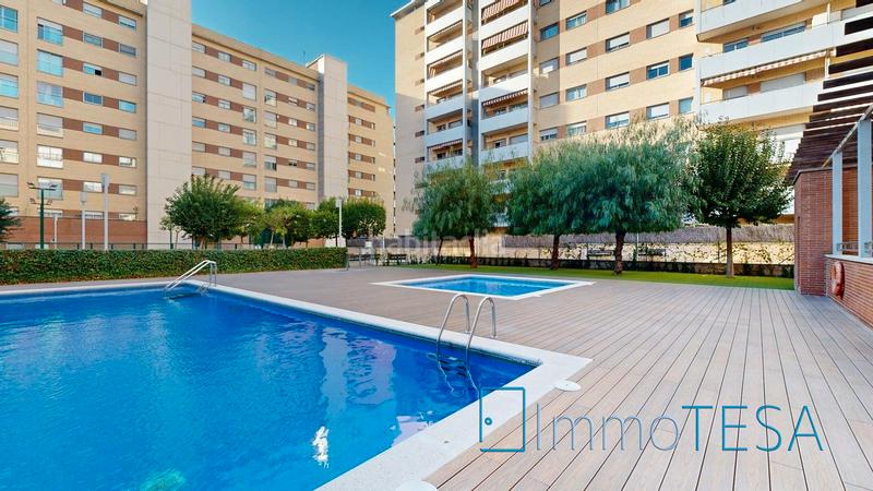 Foto 6c5bd37d-35c5-4924-bc04-cd88e12e3674. Pis amb calefacció aparcament piscina a Parc d´Europa Barberà del Vallès