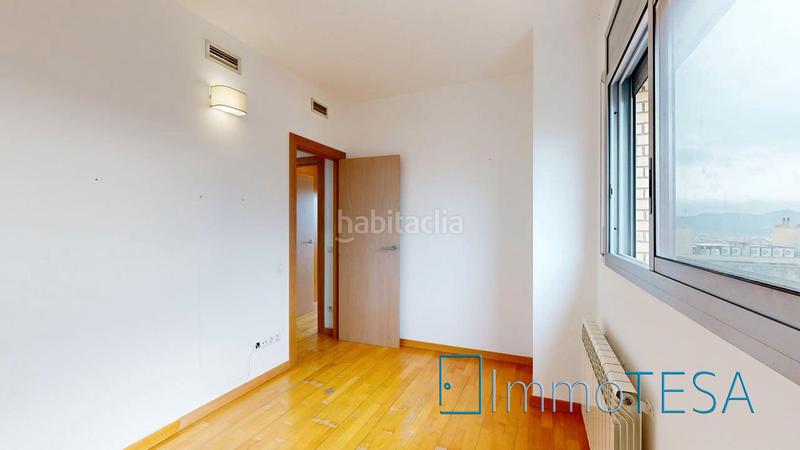 Foto 9bb5c1c6-b580-486e-bfb4-cc8f3e2761fc. Pis amb calefacció aparcament piscina a Parc d´Europa Barberà del Vallès