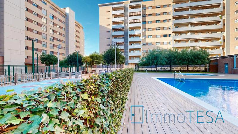 Foto b37bcf57-5799-4b2a-9bf3-f0b01093bff6. Pis amb calefacció aparcament piscina a Parc d´Europa Barberà del Vallès