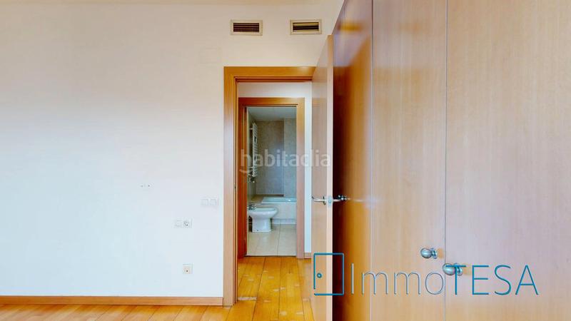 Foto db4480aa-f1a1-43fc-8f04-ab7fc197b9fe. Pis amb calefacció aparcament piscina a Parc d´Europa Barberà del Vallès