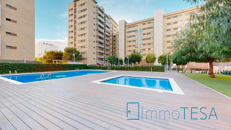 Foto f90bc514-443d-4f29-8825-bd57426e42de. Pis amb calefacció aparcament piscina a Parc d´Europa Barberà del Vallès