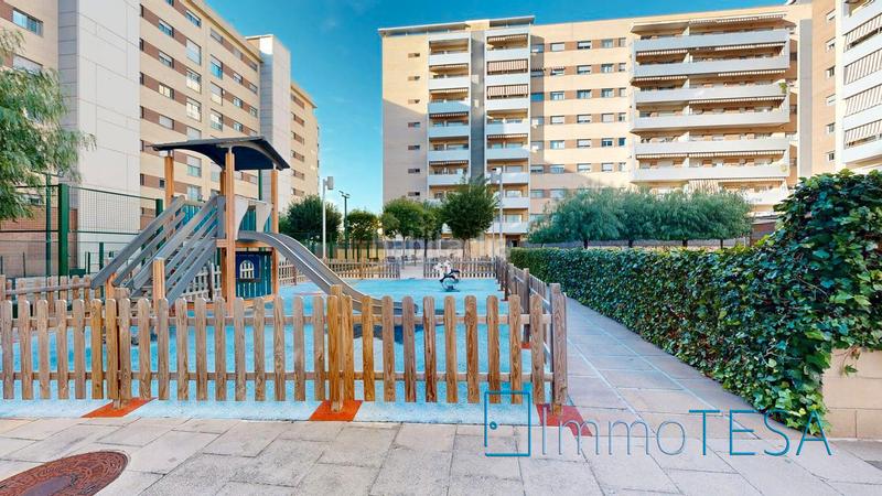 Foto fe1c5a0a-53d3-4207-b503-fb3b96544900. Pis amb calefacció aparcament piscina a Parc d´Europa Barberà del Vallès