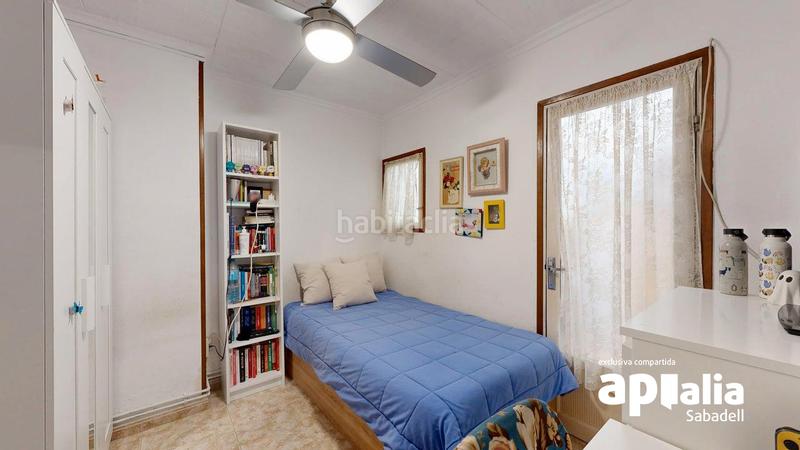 Foto 75a6c54c-5e33-416c-aca6-3bdbdd7da4df. Casa adossada amb calefacció aparcament a Creu de Barberà Sabadell