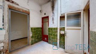 Pis a Centre-Eixample-Can Llobet. Para reforma integral