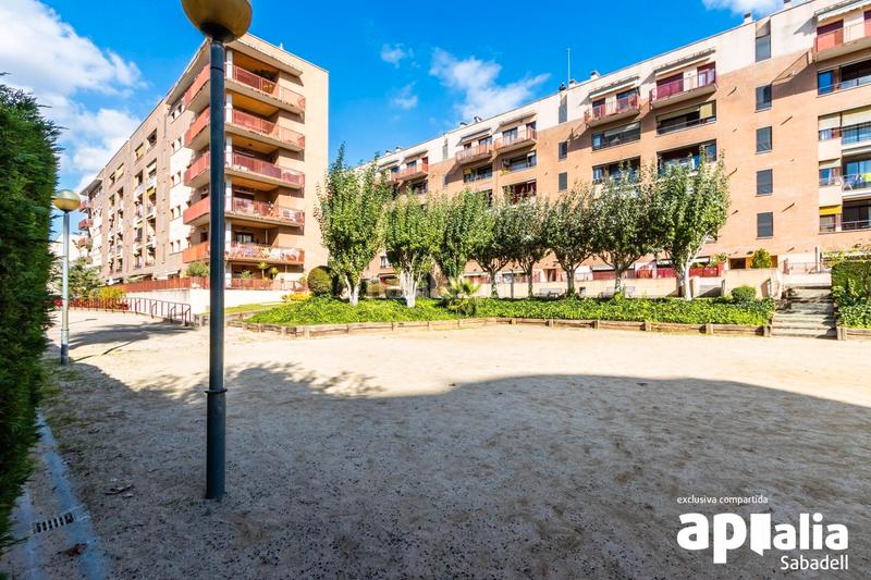 Foto 0820da37-4aac-4613-b7f4-69bfafb81ec8. Appartamento con riscaldamento parcheggio piscina in Sabadell