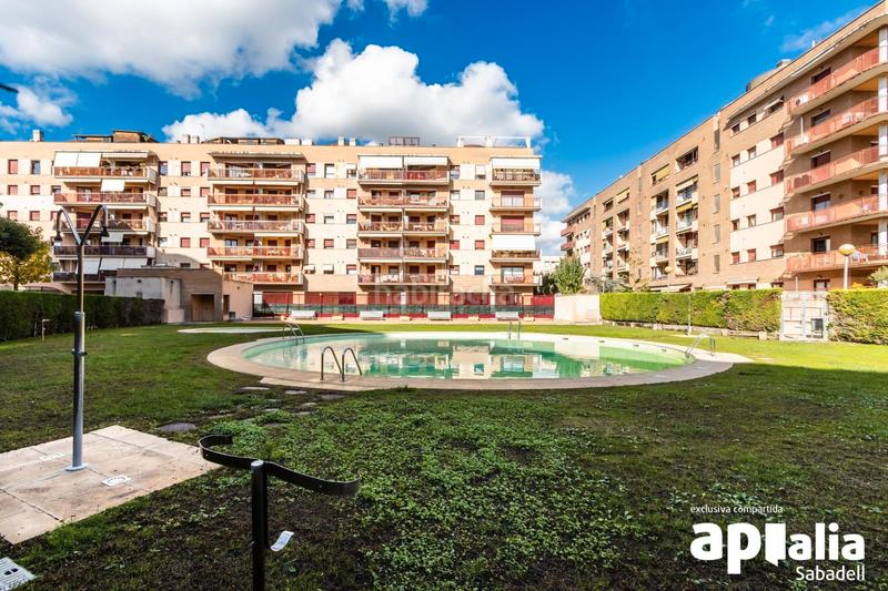 Foto 5ec785f6-fc6e-4101-a112-3284a5b6bdbc. Appartamento con riscaldamento parcheggio piscina in Sabadell