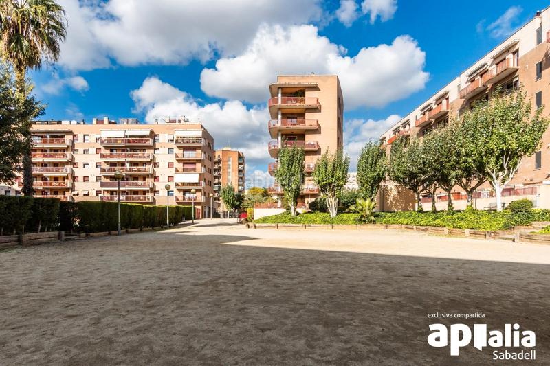 Foto 9d01d371-44cb-426f-bbb6-c0823e799e02. Appartamento con riscaldamento parcheggio piscina in Sabadell