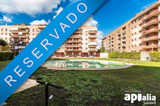 Piso en Campoamor. Piso, parking, trastero y piscina