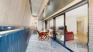 Pis a Barri Antic. Pisazo de 130m2, terraza de 11m2, finca del 2018