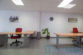 Miete Büro in Parc d´Europa. Ubicación única
