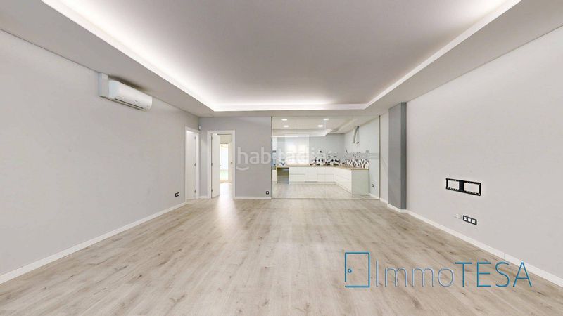 Foto 12d8bb00-00e6-4257-8e8c-8310177fa4eb. Alquiler local comercial local 142m2 terraza 66m2 en Barberà del Vallès