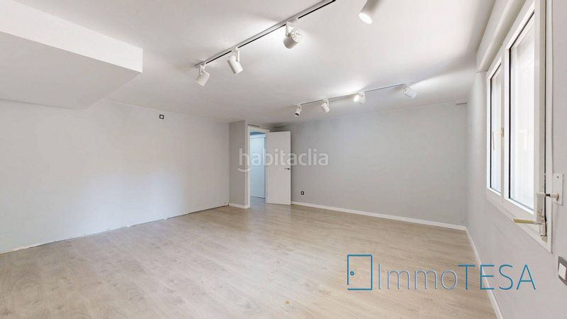 Foto 2ece6d9e-3310-4d91-a0ca-62bd01bc8e32. Alquiler local comercial local 142m2 terraza 66m2 en Barberà del Vallès