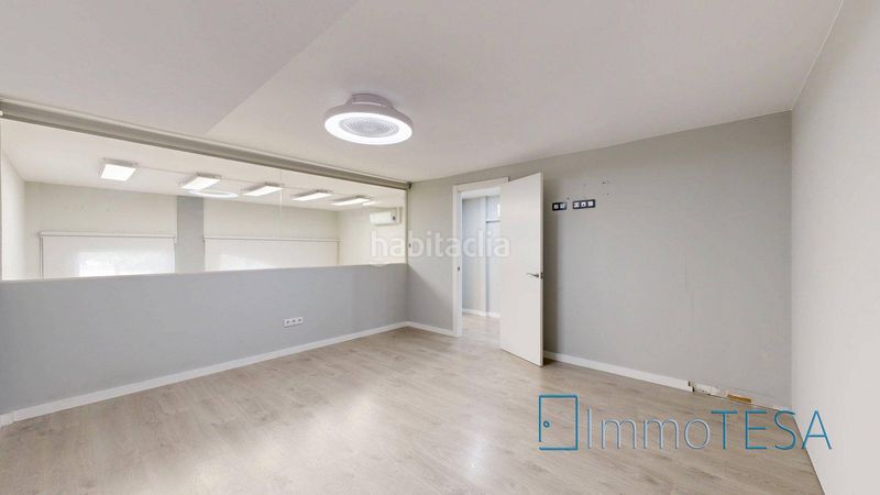 Foto 40198154-d280-4513-babe-287e1114461e. Alquiler local comercial local 142m2 terraza 66m2 en Barberà del Vallès