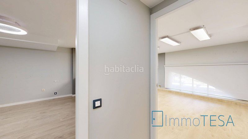 Foto 4163b694-50e9-454a-a191-731c353773d1. Alquiler local comercial local 142m2 terraza 66m2 en Barberà del Vallès