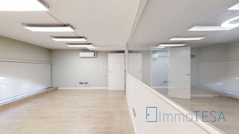 Foto 46a13f83-f3f3-46d7-b8ef-8b89762c3ce8. Alquiler local comercial local 142m2 terraza 66m2 en Barberà del Vallès