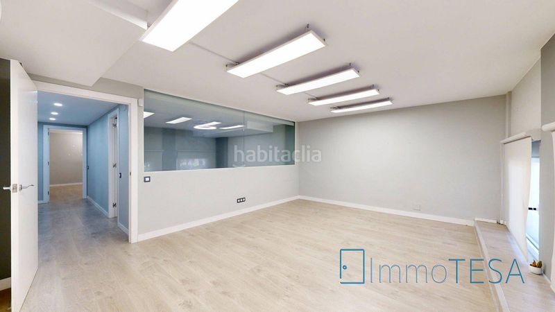 Foto dc4afef0-135a-45f5-a98a-abf3564e240a. Alquiler local comercial local 142m2 terraza 66m2 en Barberà del Vallès