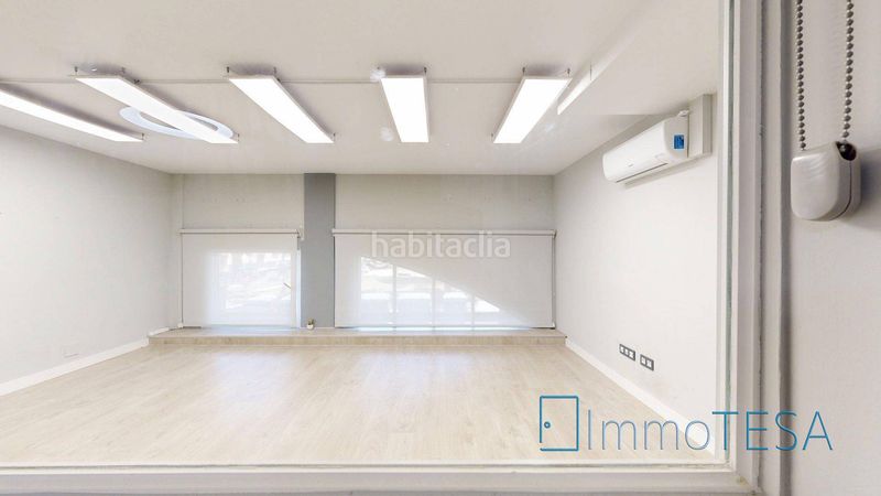 Foto efaafda1-2061-485b-8de7-c1939f34cc81. Alquiler local comercial local 142m2 terraza 66m2 en Barberà del Vallès