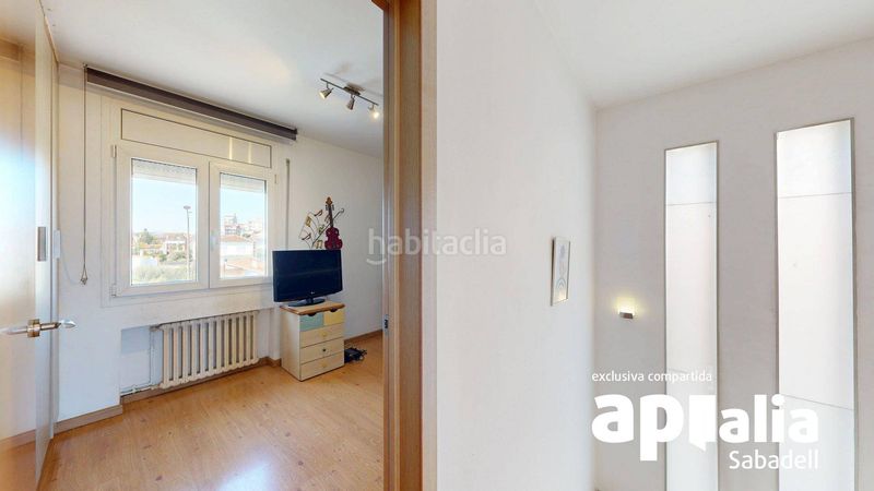Foto 1212d5ee-a82c-49a5-b39b-78018c785d30. Casa amb calefacció aparcament a Can Serra Barberà del Vallès