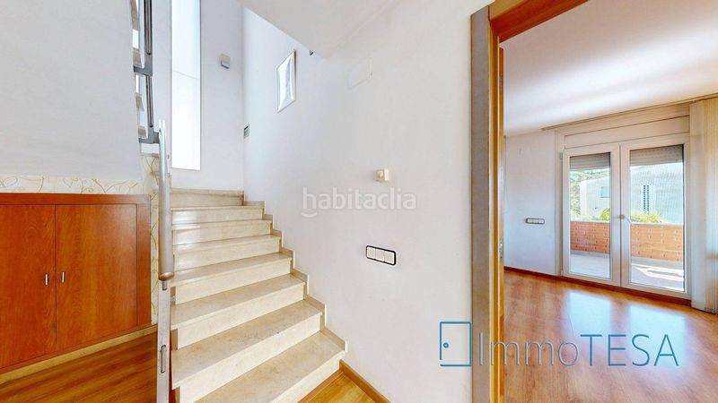 Foto 2b80fd09-373a-4caf-9c84-c8bd1126b9b6. Casa amb calefacció aparcament a Can Serra Barberà del Vallès